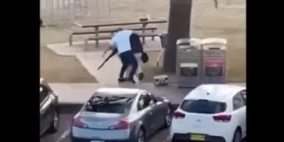 Одного из террористов в Сиднее голыми руками обезвредил прохожий - видео